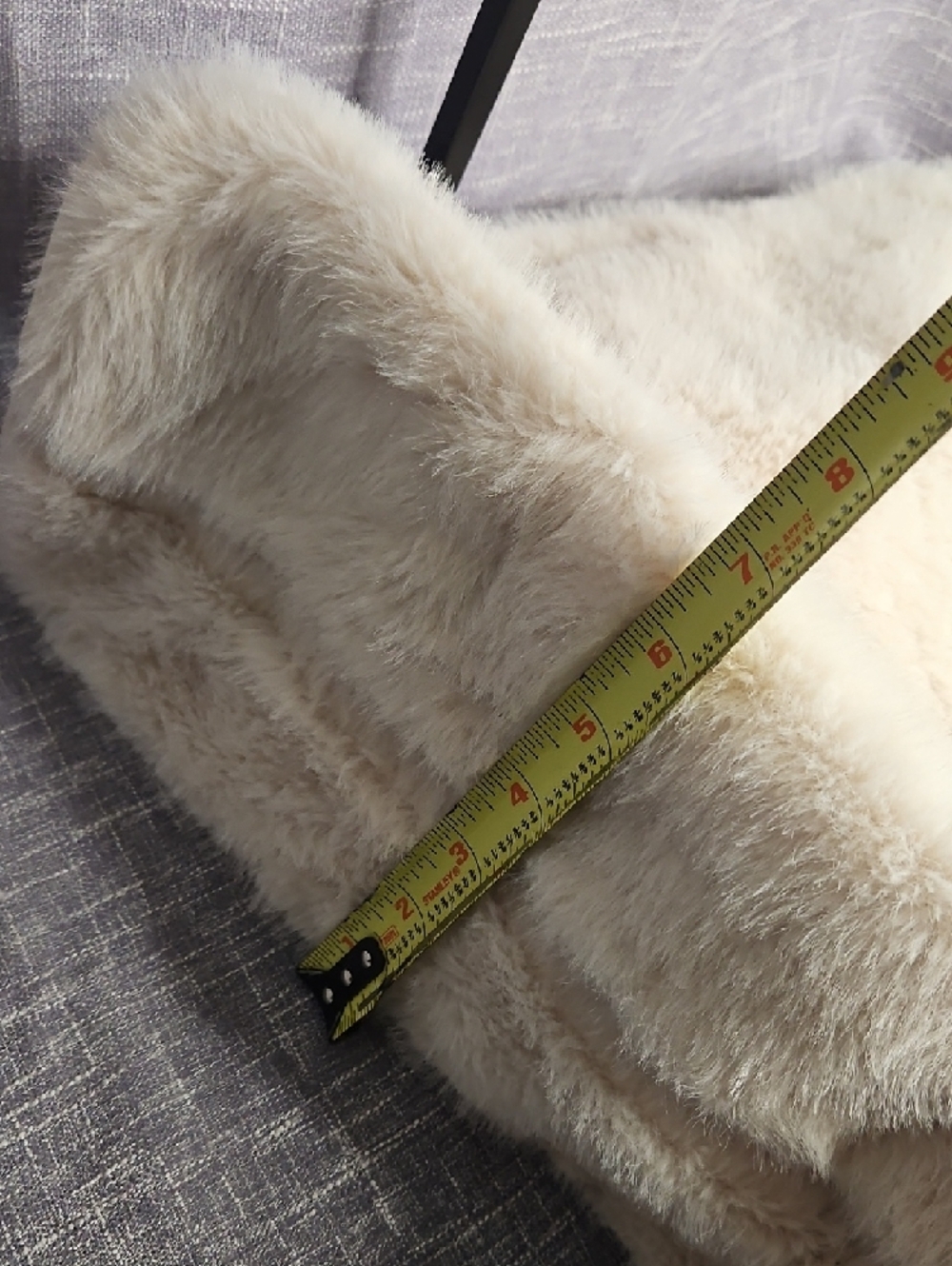 Victoria's Secret Cream Faux Fur Shoulder Tote - Picture 7 of 8